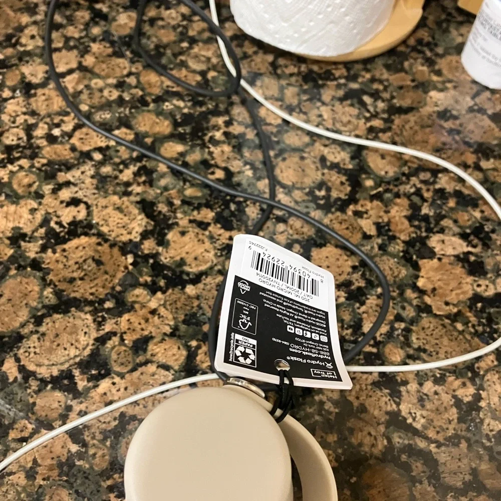 Mini hydro flask - Picture 2 of 2